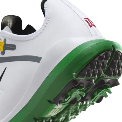 nike golfschoenen tiger woods|Tiger Woods golf style.